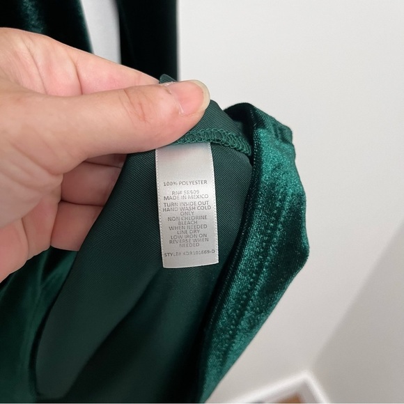 COPPER KEY Dark Emerald Green Velvet Fit & Flare Long Sleeve Dress Size Small - Picture 5 of 10